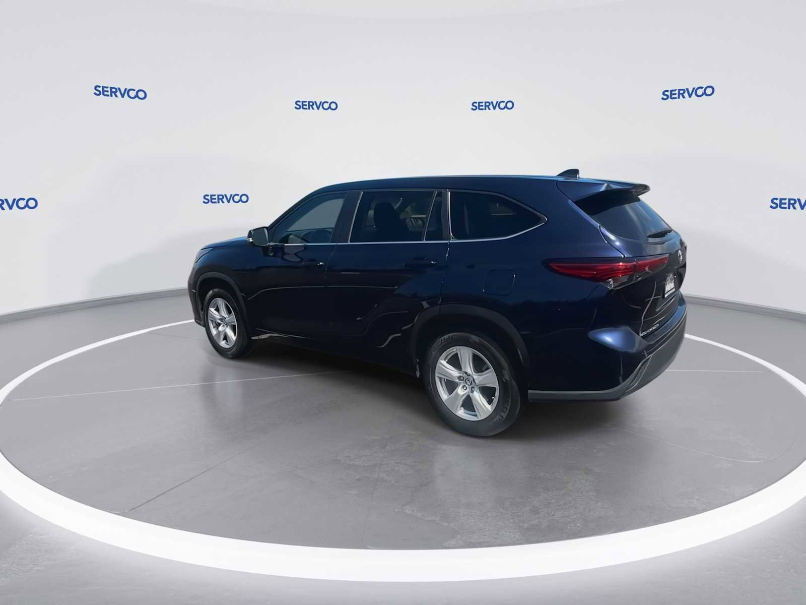 Used 2023 Toyota Highlander L FWD image 6
