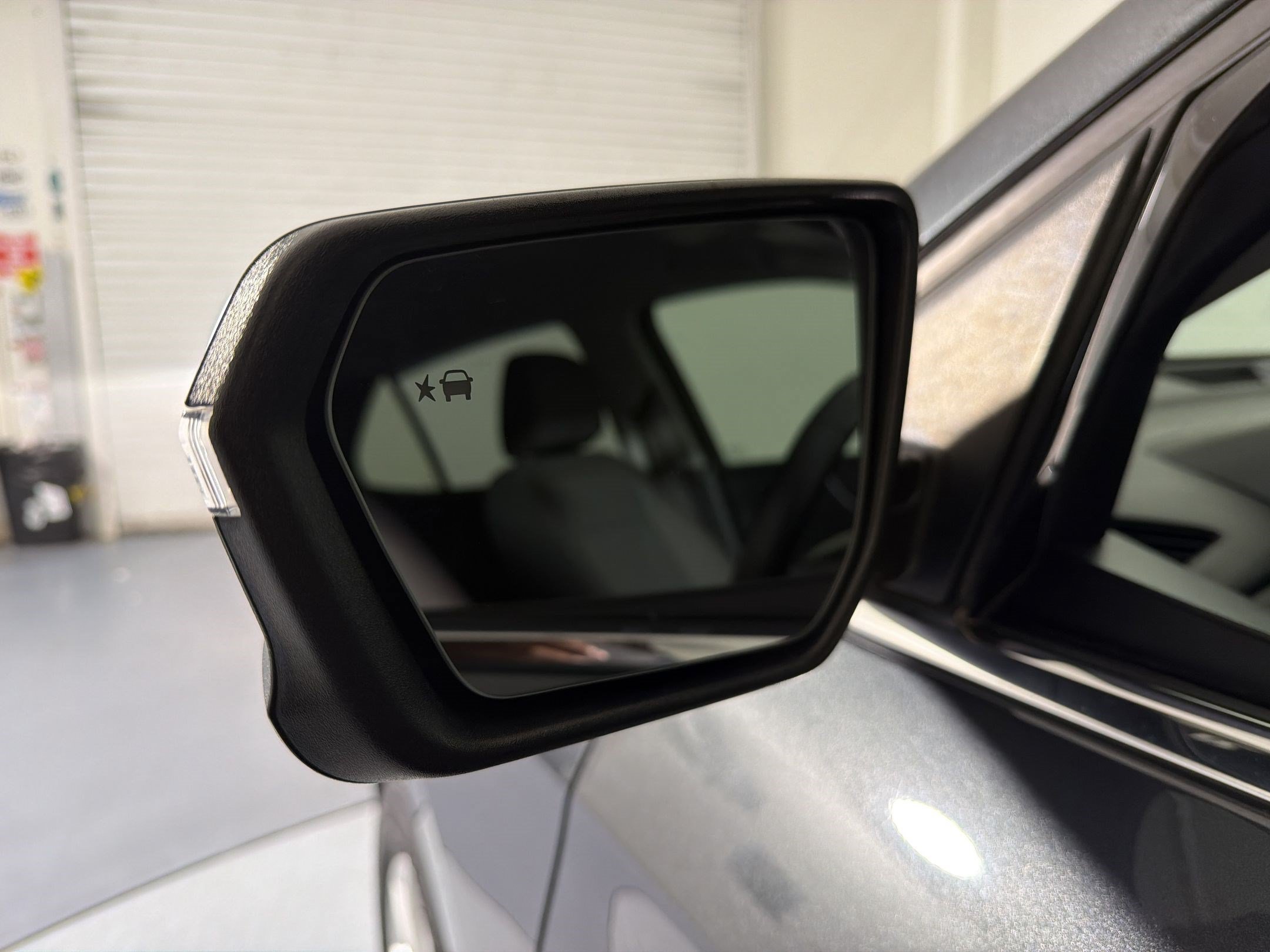 Used 2018 Chevrolet Equinox LT FWD image 21