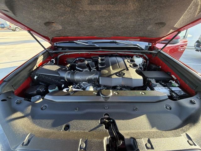 Certified 2024 Toyota 4Runner SR5 AWD/4WD image 34