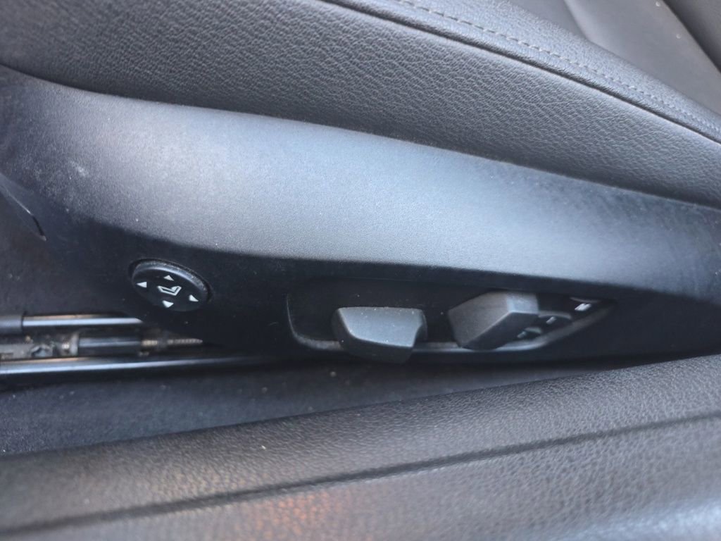 Used 2013 BMW Z4 sDrive28i image 22