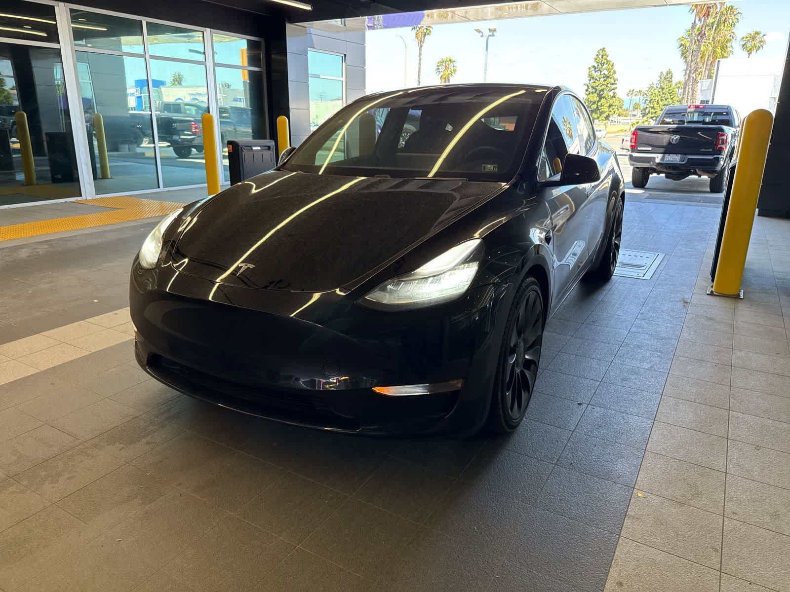 Used 2021 Tesla Model Y Performance AWD/4WD image 1