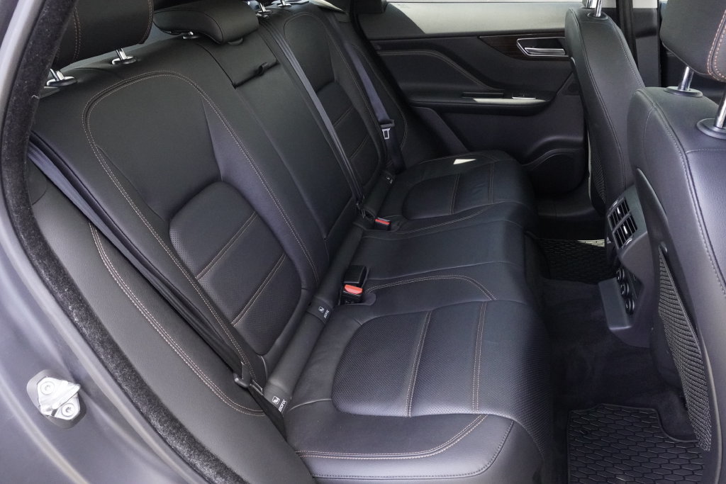 Used 2017 Jaguar F-PACE Prestige AWD/4WD image 27