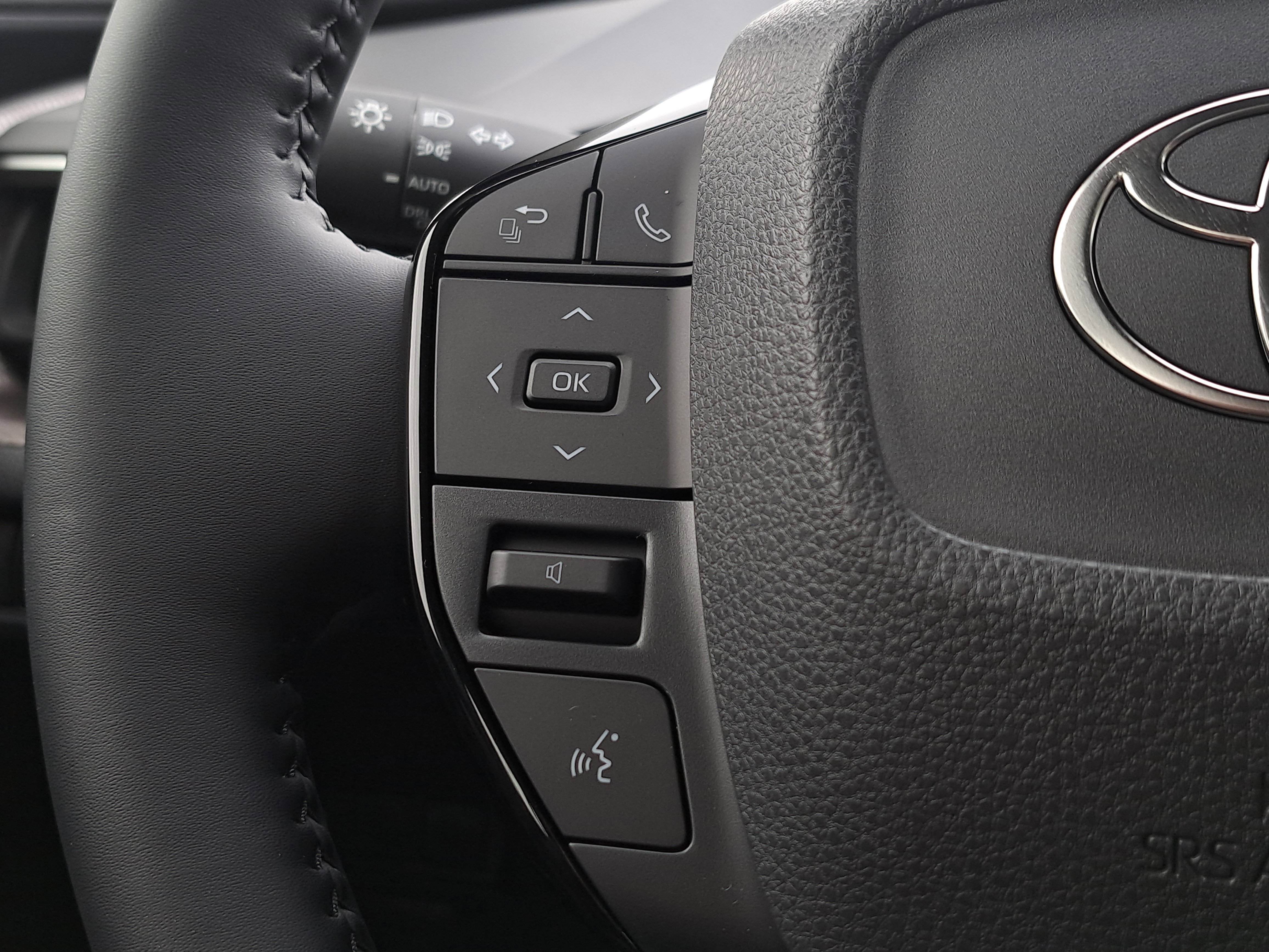 New 2026 Toyota Prius XLE image 25