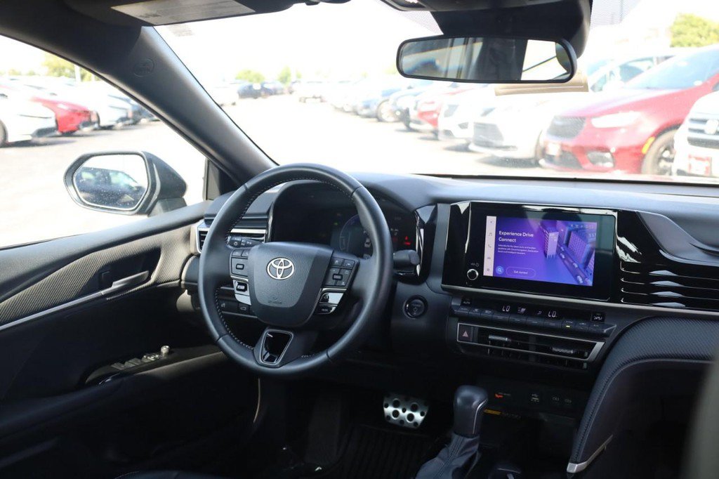 Certified 2025 Toyota Camry SE FWD image 23