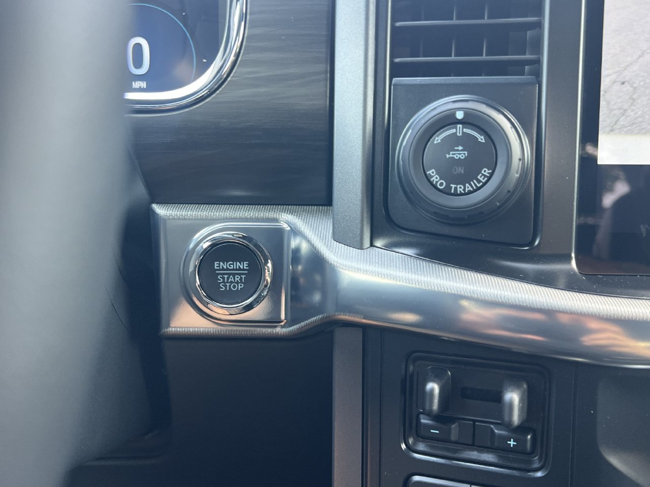 New 2026 Ford F150 Lariat AWD/4WD image 6
