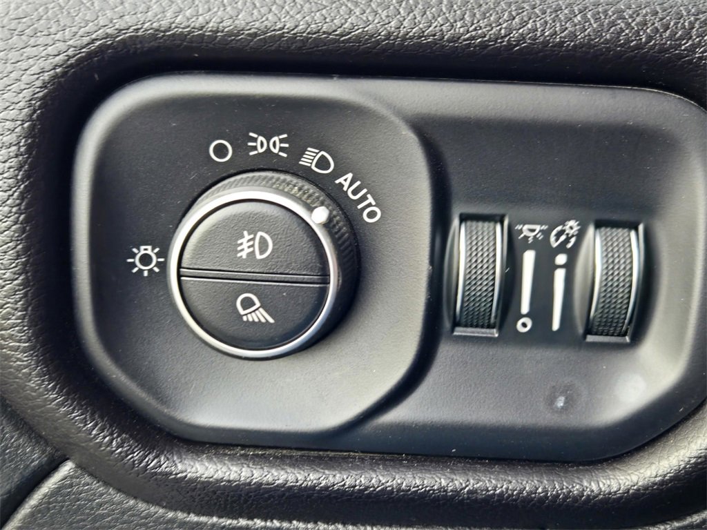 Used 2024 RAM 2500 Laramie image 24