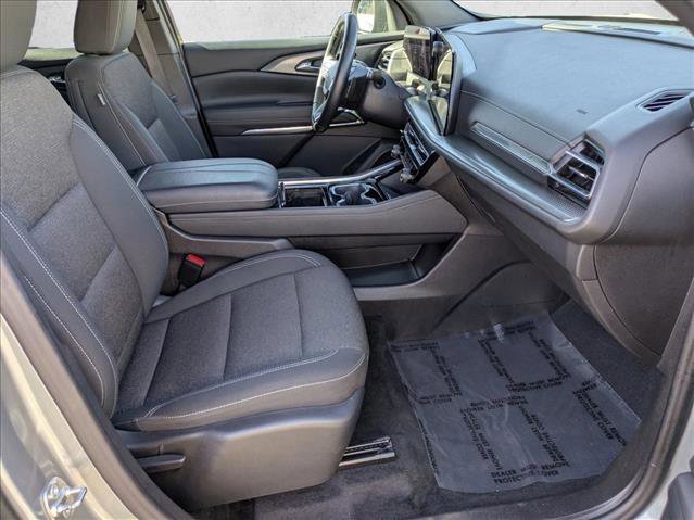 Used 2024 Chevrolet Traverse LT image 22