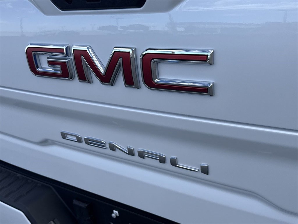 New 2025 GMC Sierra 1500 Denali w/ Denali Reserve Package image 32
