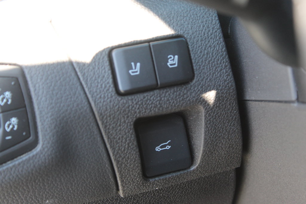 Used 2014 Ford Edge Sport w/ Driver Entry Package AWD/4WD image 16