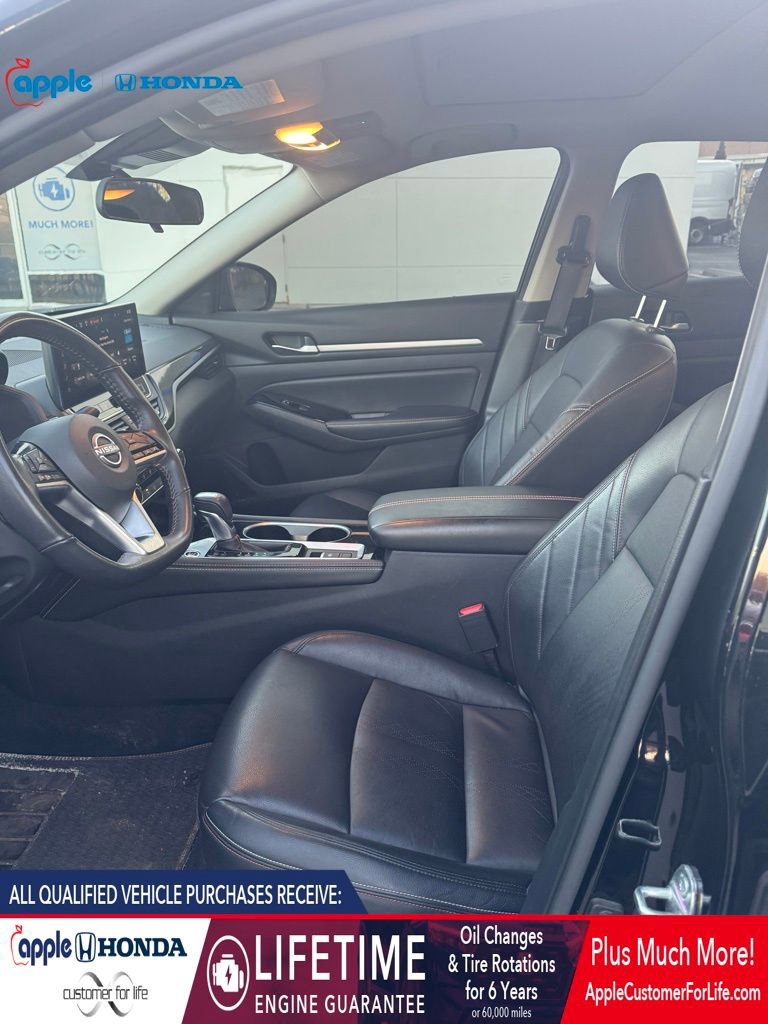 Used 2024 Nissan Altima 2.5 SR w/ SR Premium Package image 9