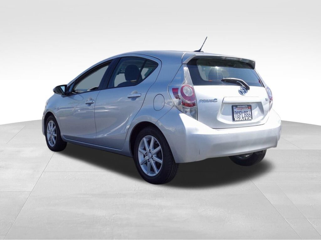 Used 2014 Toyota Prius C Three image 6