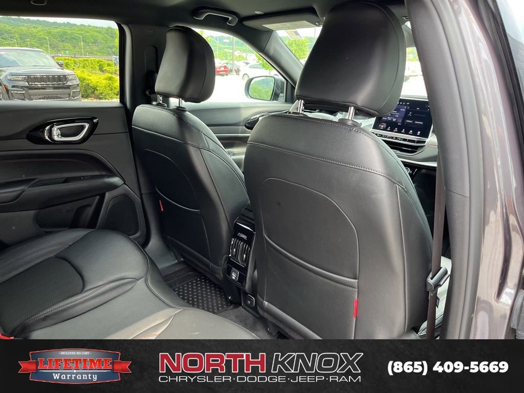 Used 2024 Jeep Compass Trailhawk AWD/4WD image 22