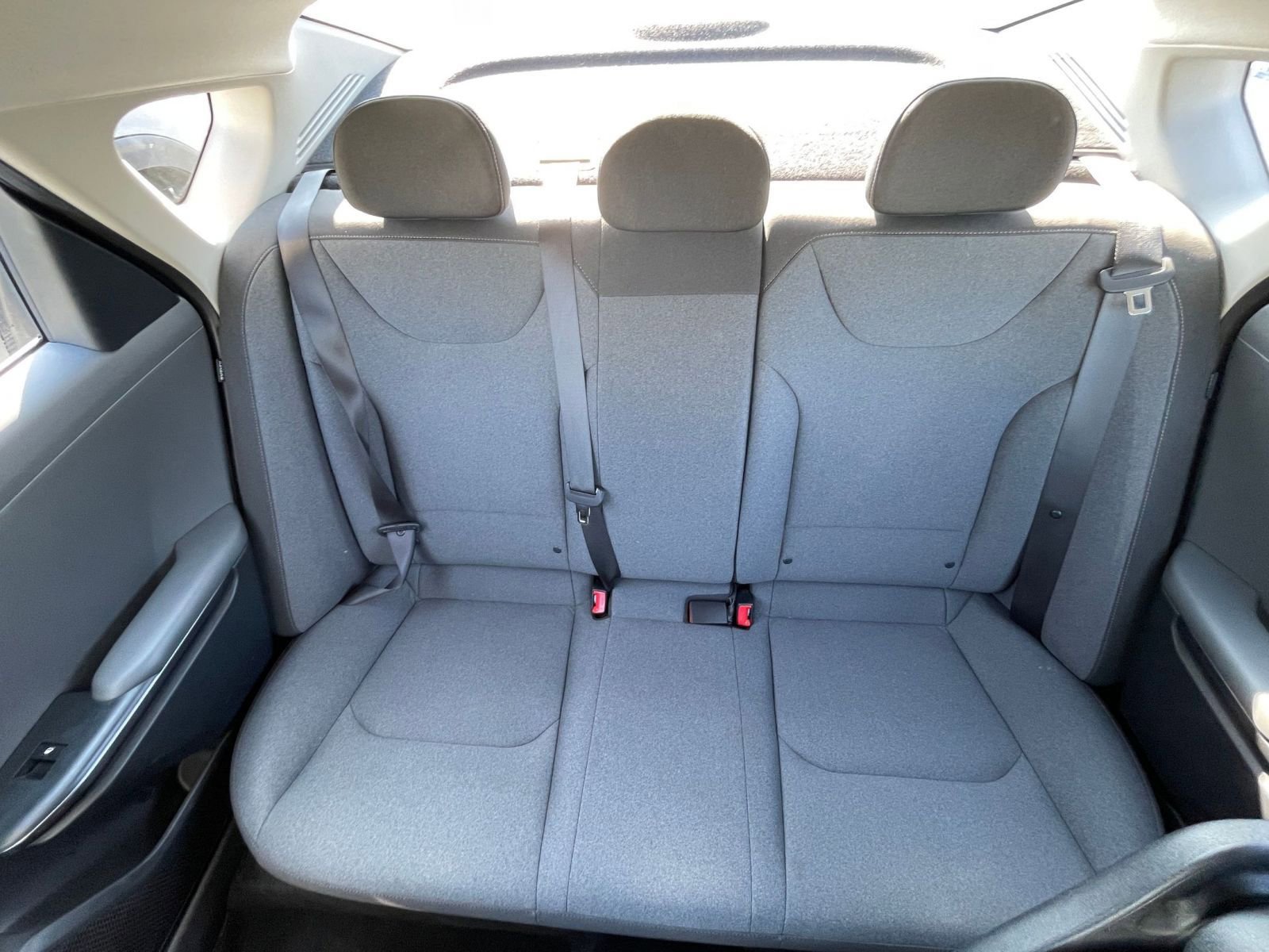 Used 2025 Kia K4 LXS image 36