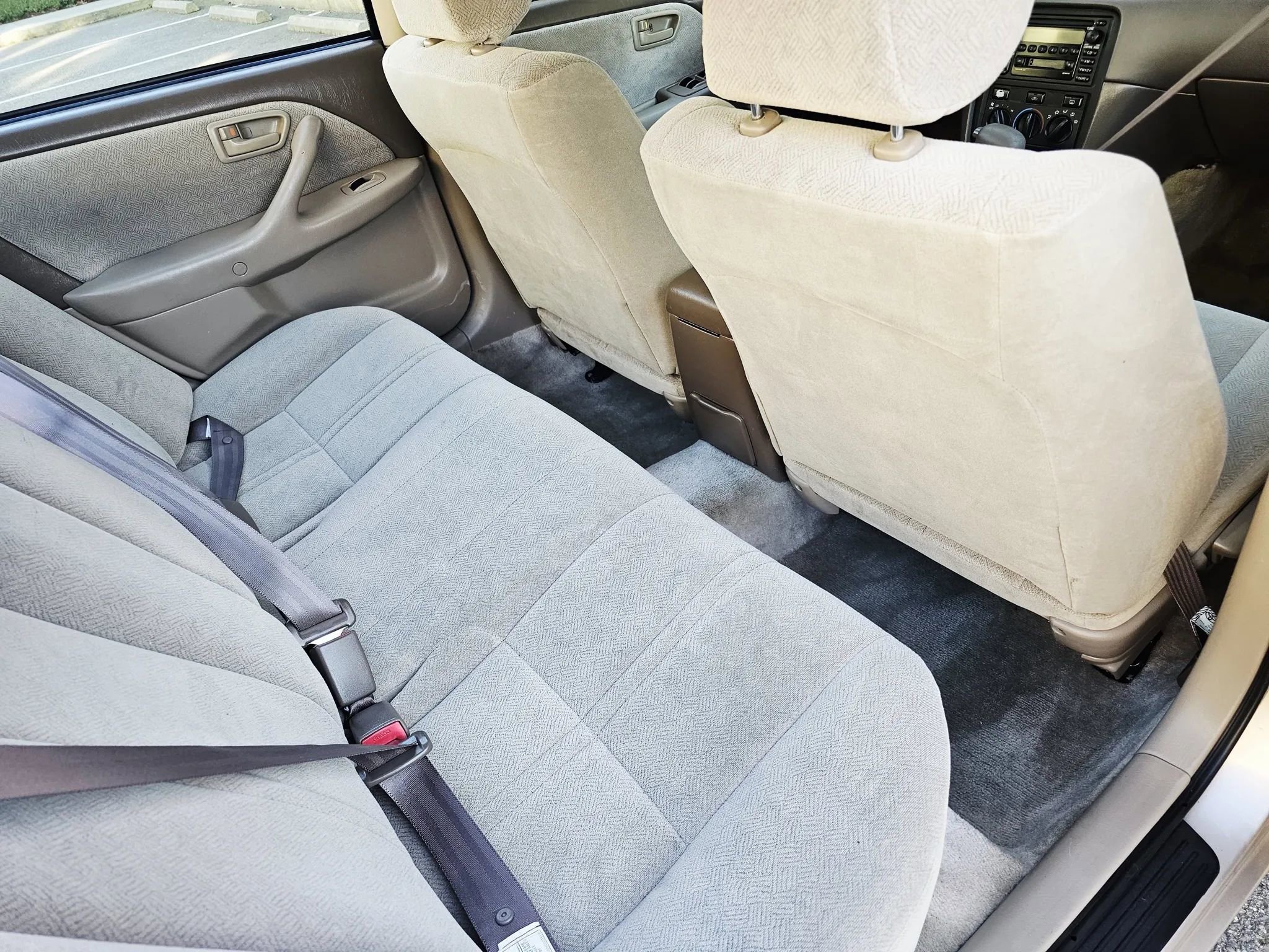 Used 2001 Toyota Camry LE FWD image 12