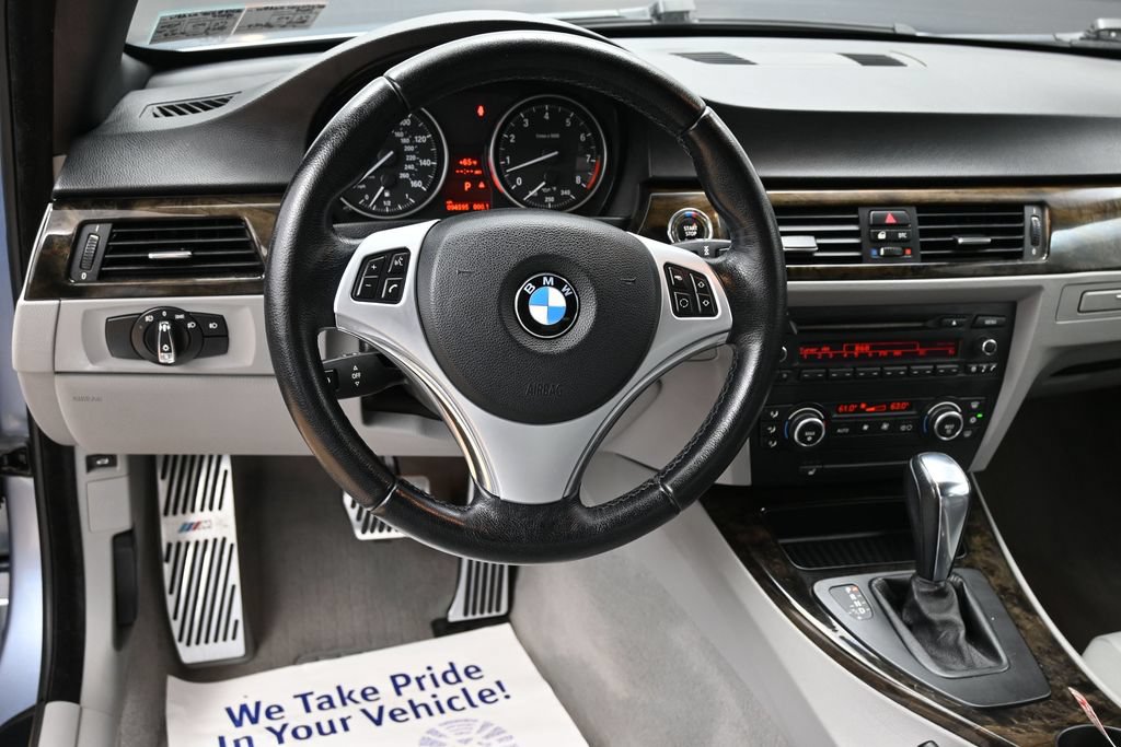 Used 2009 BMW 335i Convertible RWD image 13