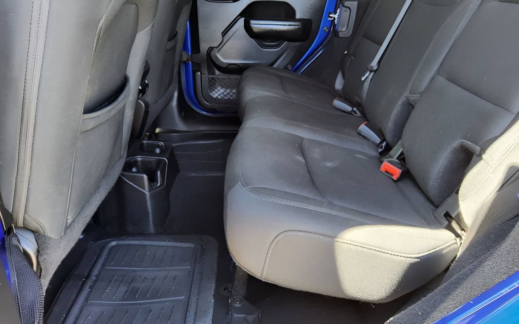 Used 2019 Jeep Wrangler Unlimited Sport S AWD/4WD image 25
