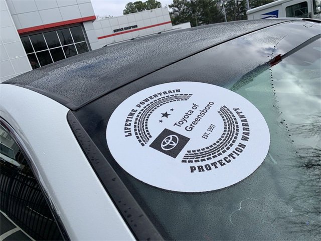 Used 2022 Toyota Venza Limited image 37