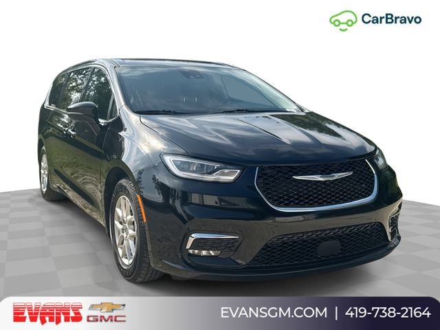 Used 2024 Chrysler Pacifica Touring-L