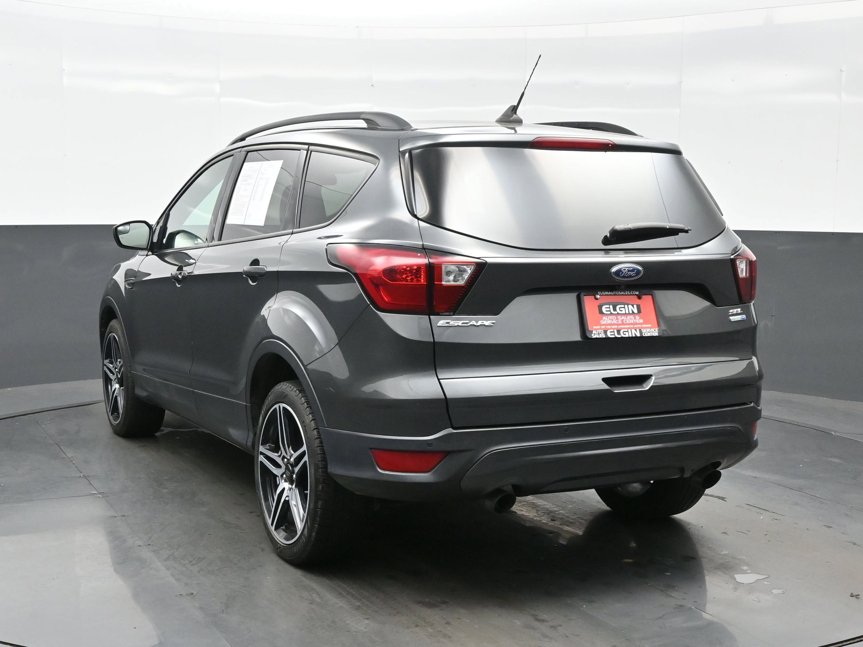 Used 2019 Ford Escape SEL image 4