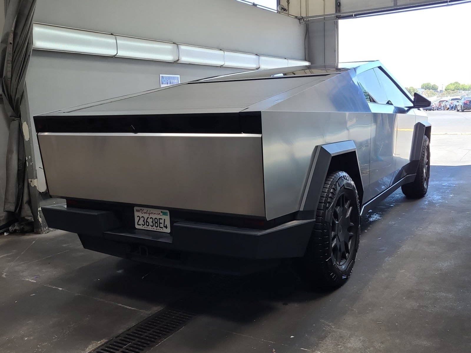 Used 2024 Tesla Cybertruck Cyberbeast AWD/4WD image 2