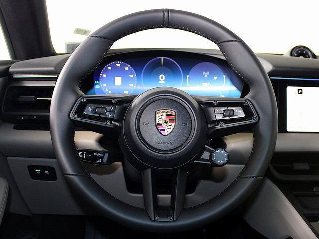 New 2025 Porsche Macan 4S Electric image 18