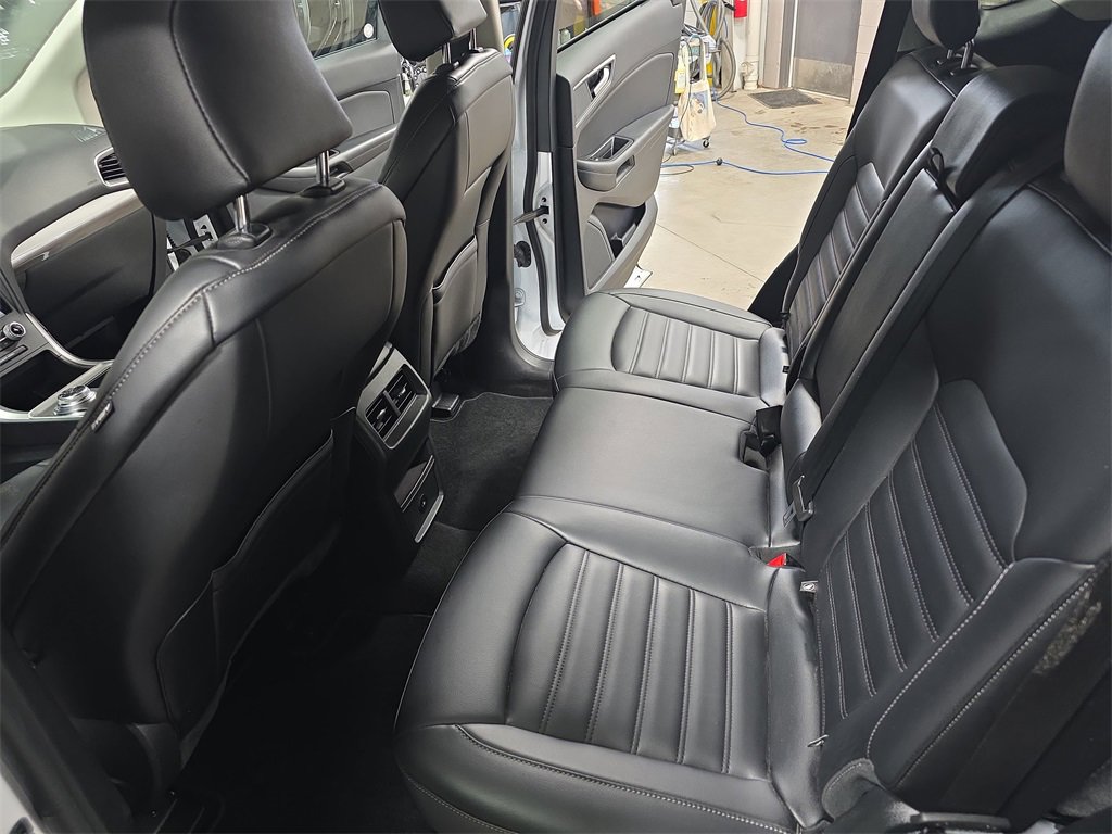 Used 2024 Ford Edge SEL image 14