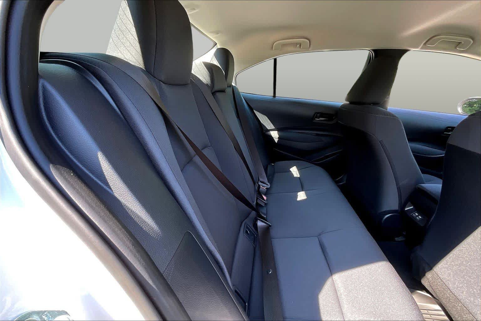 Used 2026 Toyota Corolla LE FWD image 19