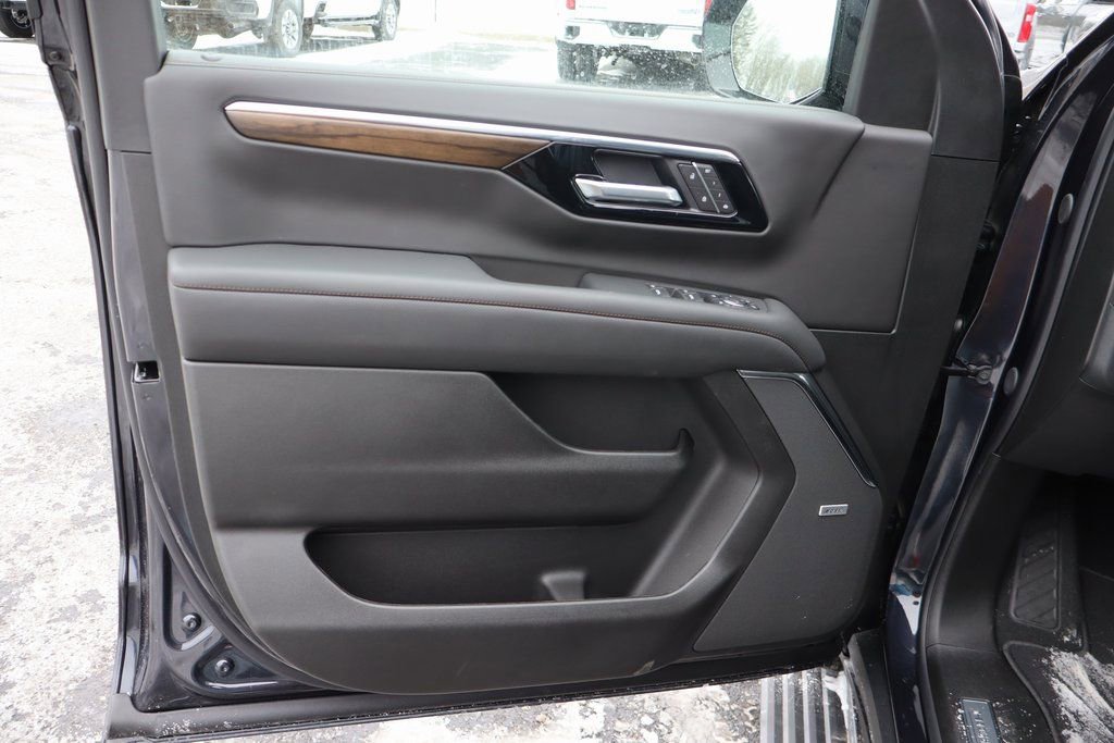 New 2026 Chevrolet Tahoe High Country image 4
