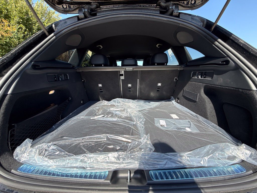 Used 2026 Mercedes-Benz GLC 300 4MATIC image 17