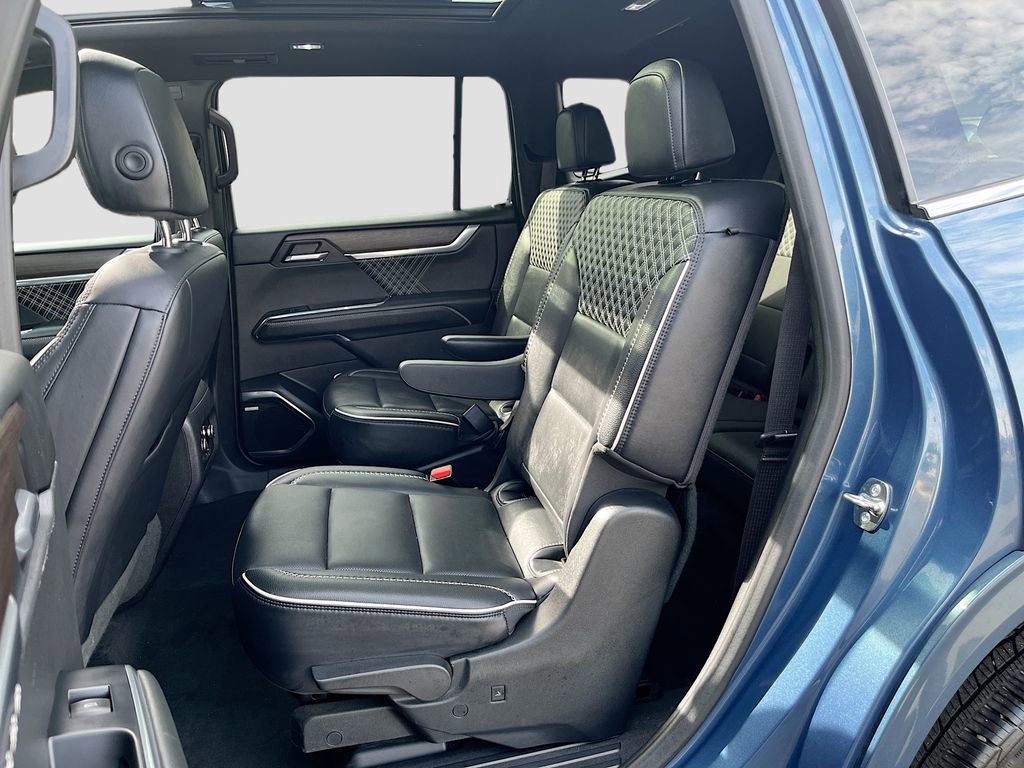 Used 2024 GMC Acadia Denali image 26