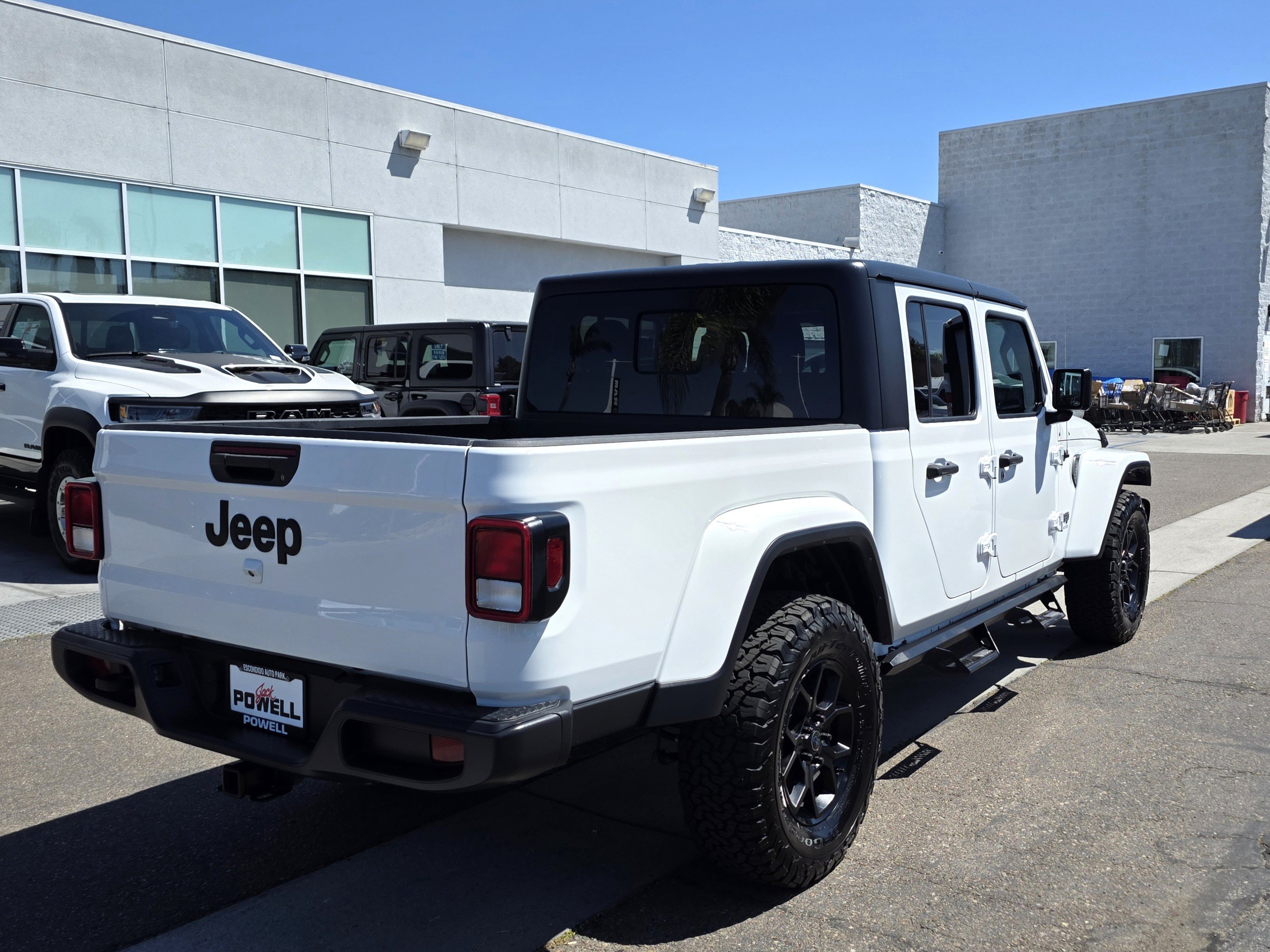 Used 2022 Jeep Gladiator Sport AWD/4WD image 5
