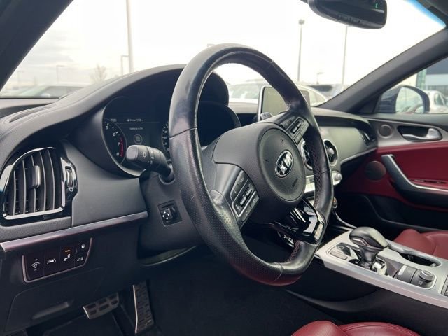 Used 2018 Kia Stinger GT2 image 9