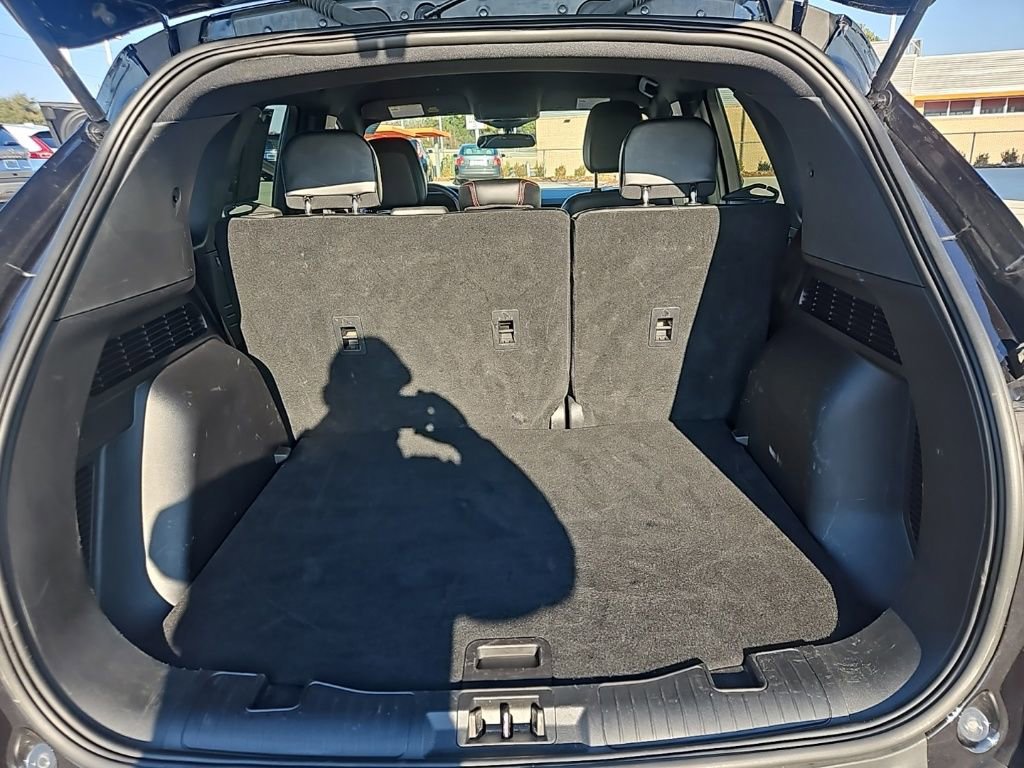 Used 2025 Ford Escape ST-Line image 30