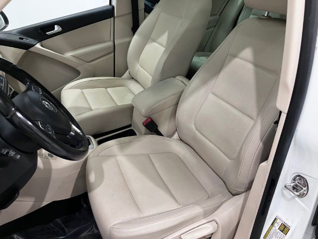 Used 2014 Volkswagen Tiguan SEL image 16
