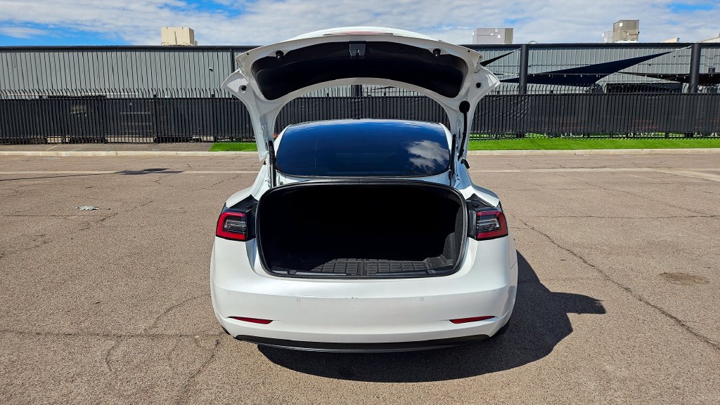 Used 2022 Tesla Model 3 Standard Range RWD image 12