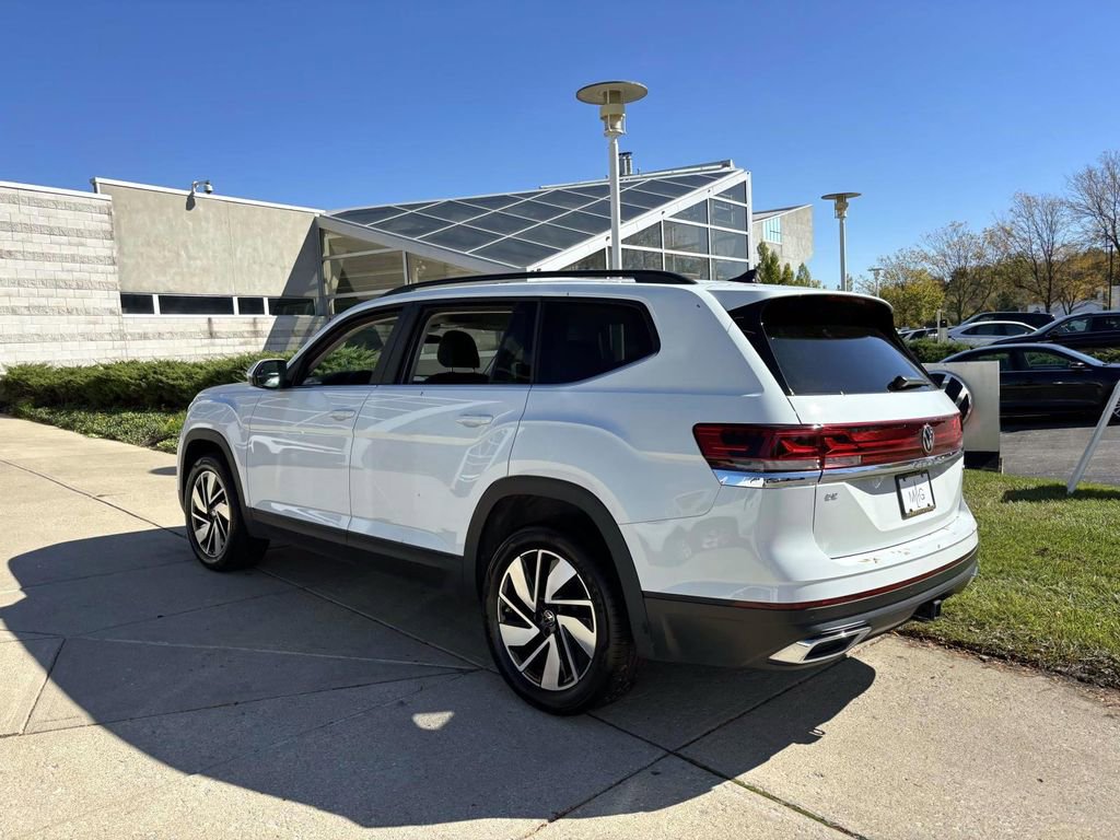 Used 2025 Volkswagen Atlas SE image 5