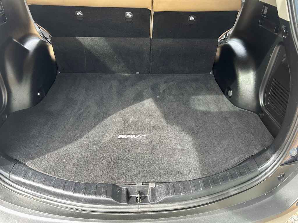 Used 2013 Toyota RAV4 Limited AWD/4WD image 17