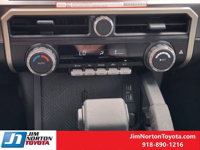 Used 2025 Toyota Tacoma TRD Off-Road image 20