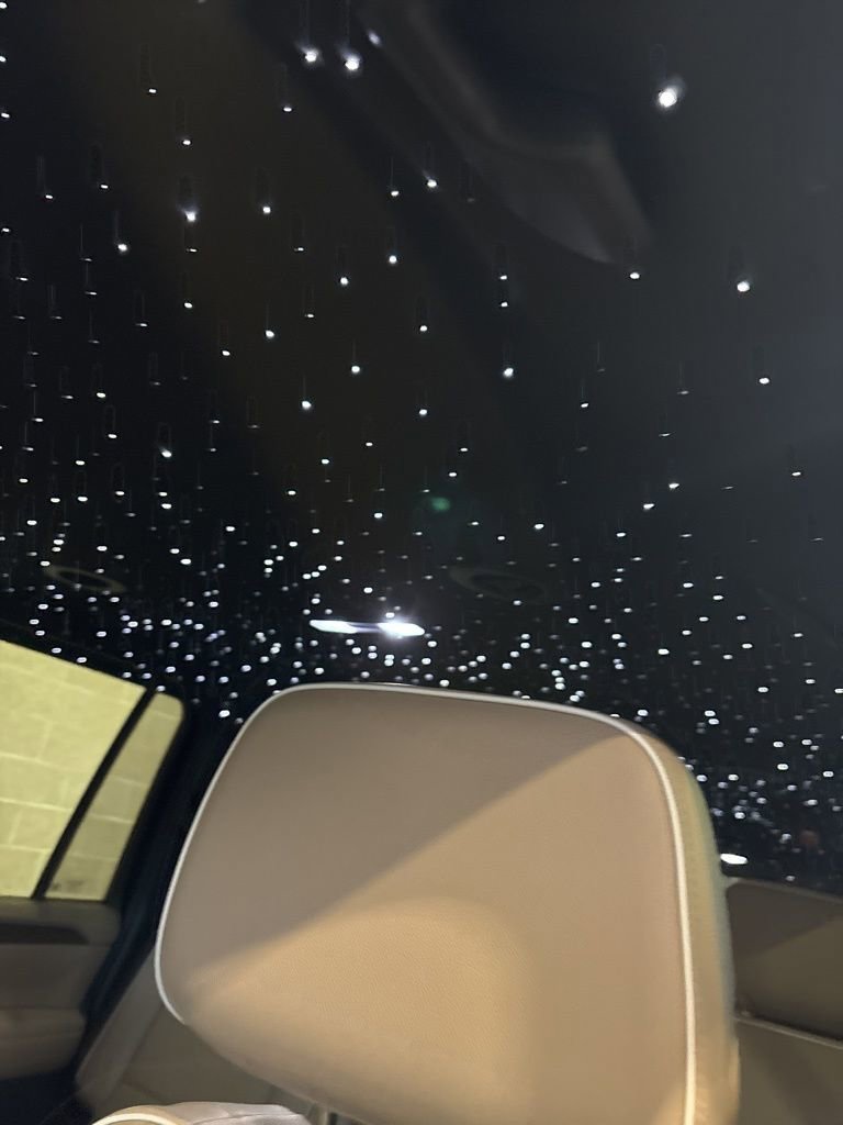 Used 2023 Chevrolet Suburban Premier image 10