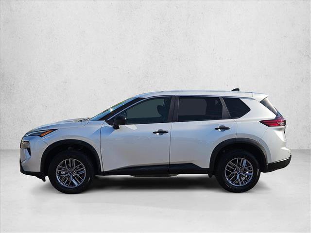 Used 2024 Nissan Rogue S AWD/4WD image 9