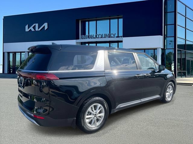 Certified 2024 Kia Carnival LX FWD image 6
