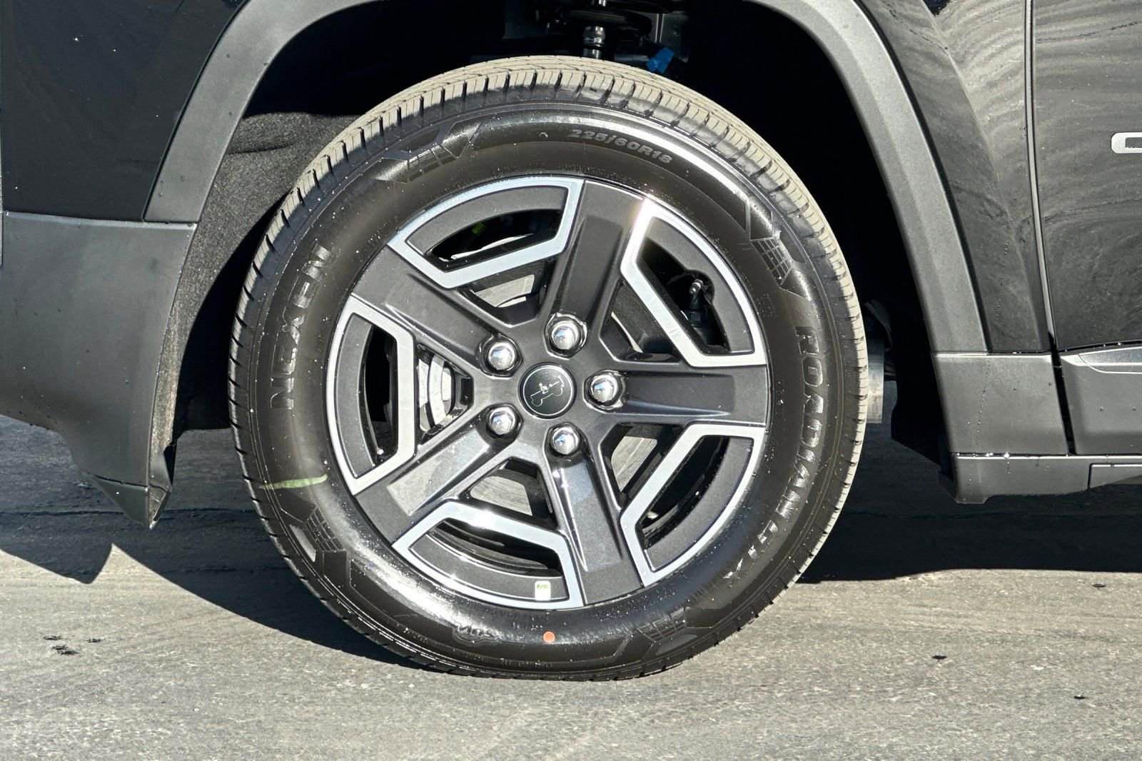 New 2026 Jeep Cherokee Laredo image 25