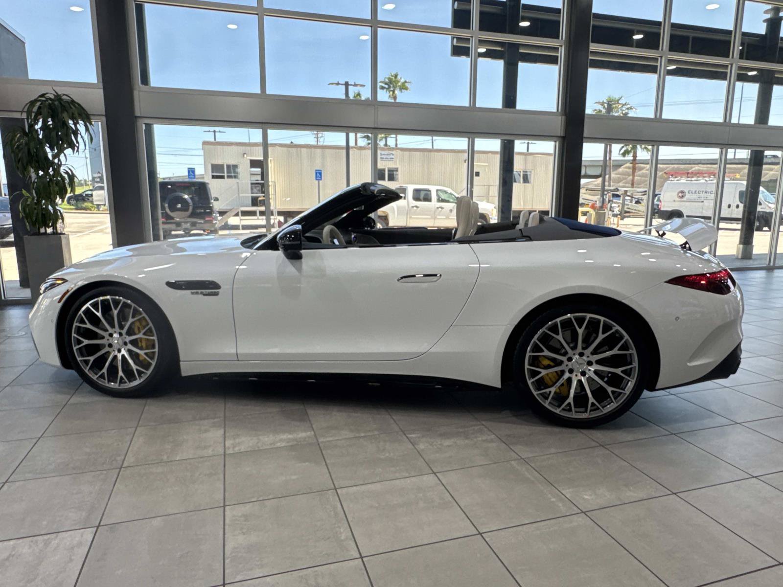 New 2026 Mercedes-Benz SL 55 AMG 4MATIC image 6