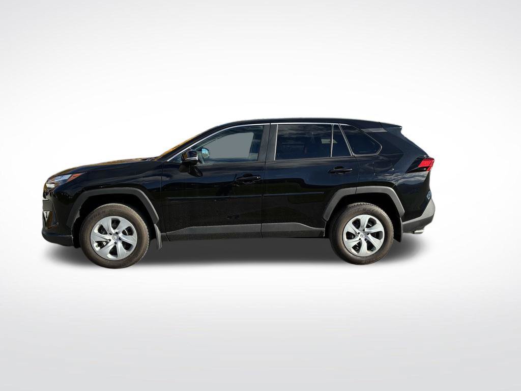 Used 2024 Toyota RAV4 LE AWD/4WD image 2