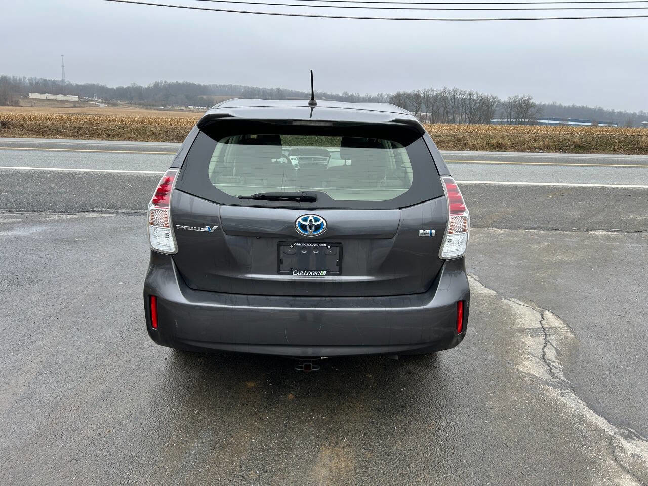 Used 2017 Toyota Prius V Two w/ Carpet Mat Package image 10