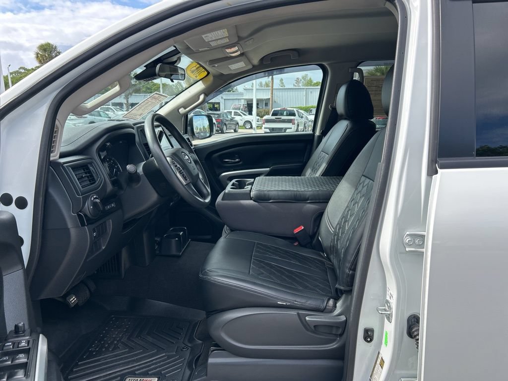 Certified 2023 Nissan Titan SV RWD image 17