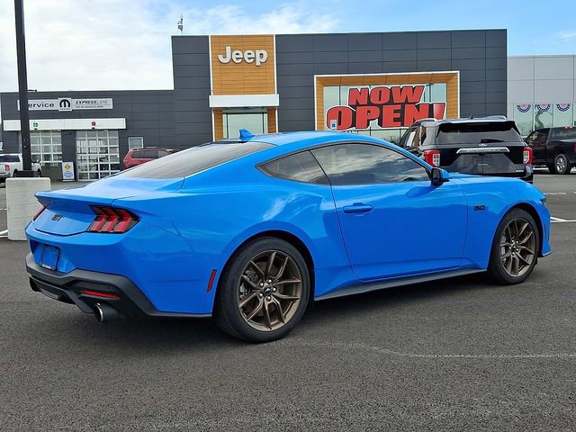 Used 2024 Ford Mustang GT Premium image 7