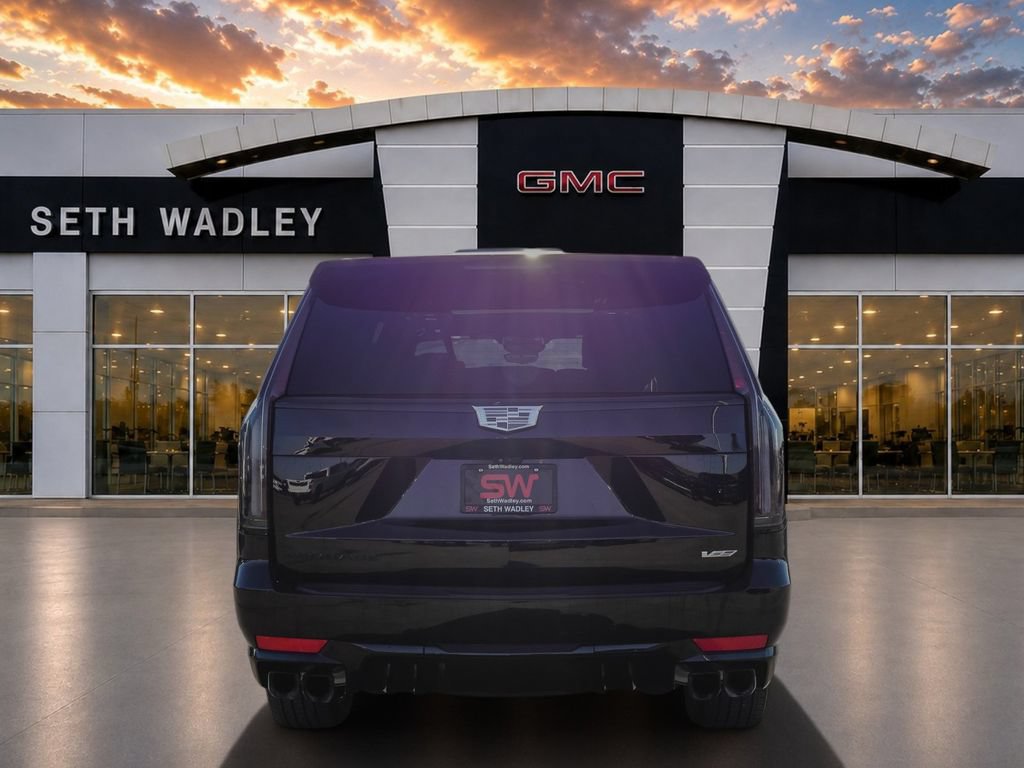 Used 2023 Cadillac Escalade ESV V w/ LPO, ONYX Package AWD/4WD image 6