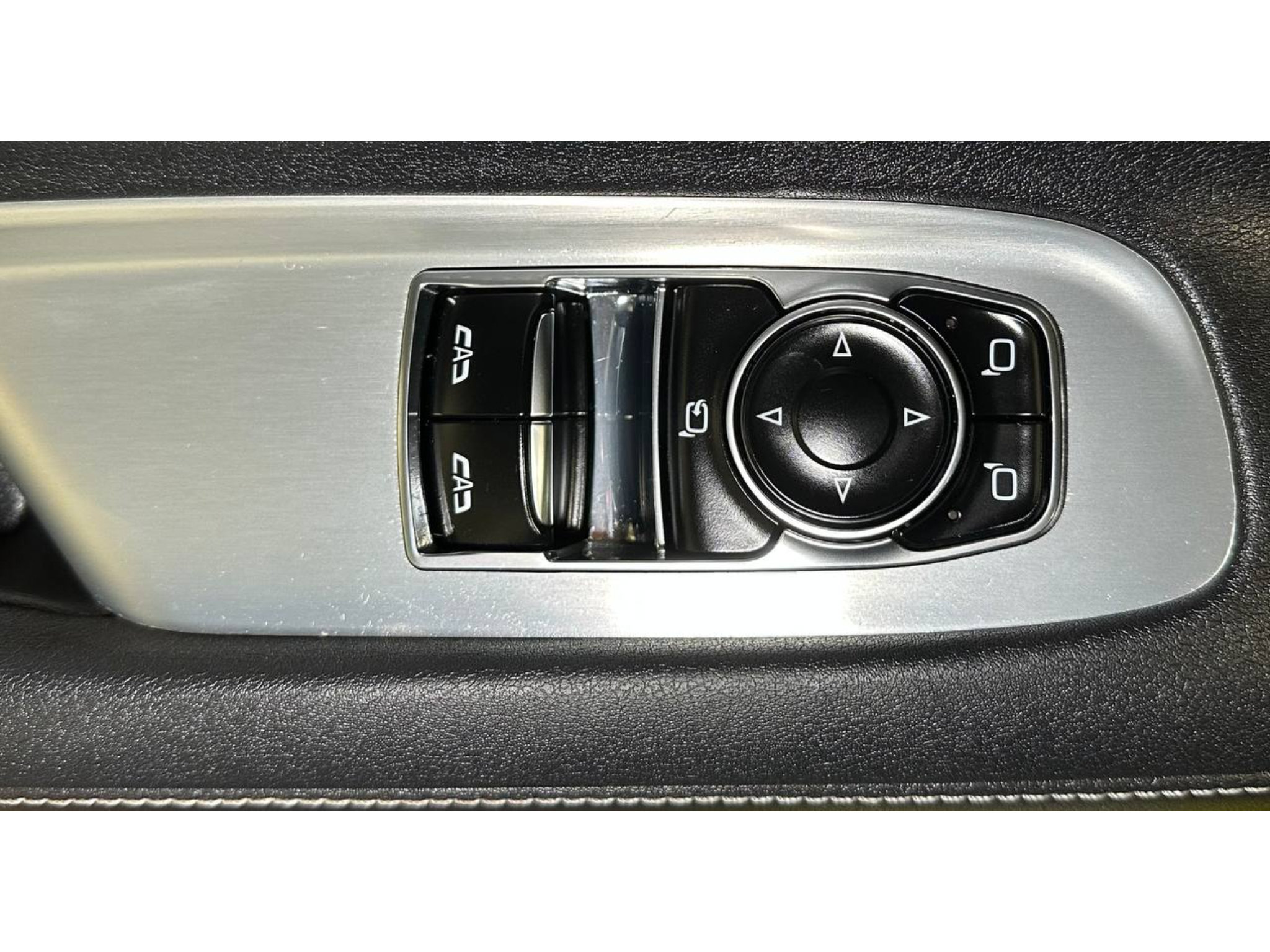 Used 2024 Chevrolet Corvette Stingray Preferred Cpe w/ Z51 Performance Package RWD image 34