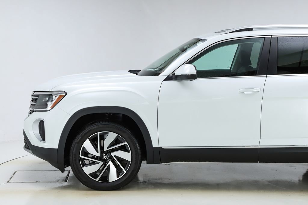 New 2026 Volkswagen Atlas SEL image 3